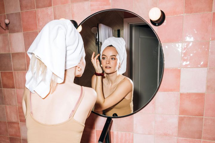 Zinc Oxide for Sale Provides Skin Health Benefits